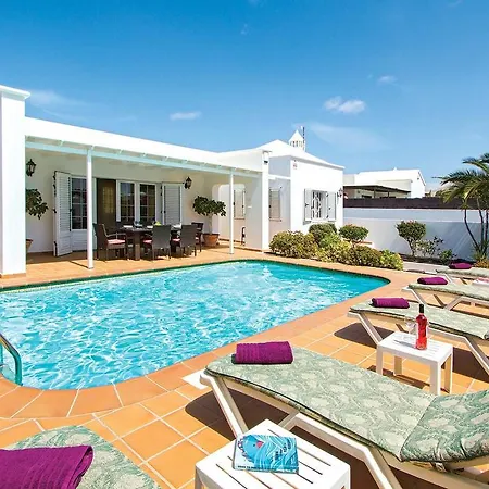 Grace Amelia Puerto del Carmen (Lanzarote)